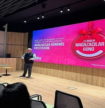 city-partners-yonetim-hizmetleri-magazacilar-gununu-is-ortaklariyla-birlikte-kutladi.jpg
