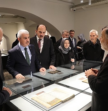 darulmulkte-ilmin-yansimalari-anadoluda-kuran-ve-bilgelik-izleri-yazma-eserler-sergisi-acildi.jpg