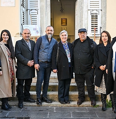 galeri-hamam-sanat-kapilarini-bornovada-acti.jpg