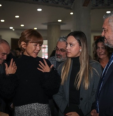 japonyadan-keciorene-uzanan-resim-sergisi.jpg