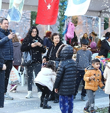karabaglarda-yilbasi-panayiri-basladi.jpg
