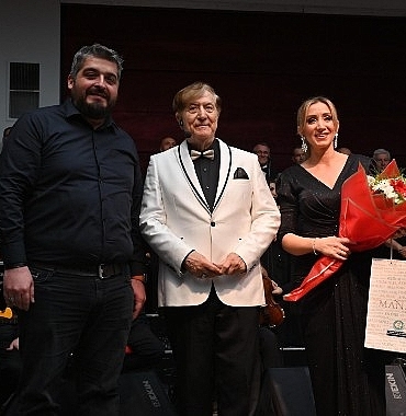 manisada-turk-sanat-muzigi-soleni.jpg
