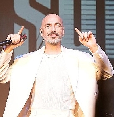 soner-sarikabadayidan-sold-out-serisi-devam-ediyor.jpg
