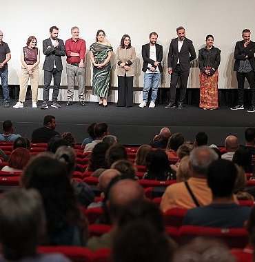 altin-portakalin-en-iyi-filmi-mukadderat-gisede-87-bine-ulasti.jpg
