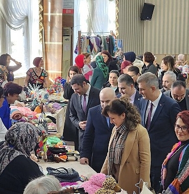 golcuk-belediyesi-orgu-festivali-basladi.jpg