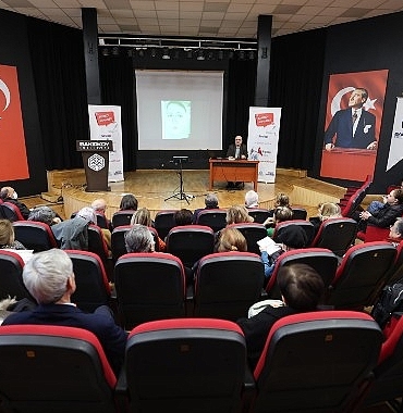 sevgililer-gunu-bakirkoyde-nazim-hikmet-ve-piraye-soylesisi-ile-gecti.jpg