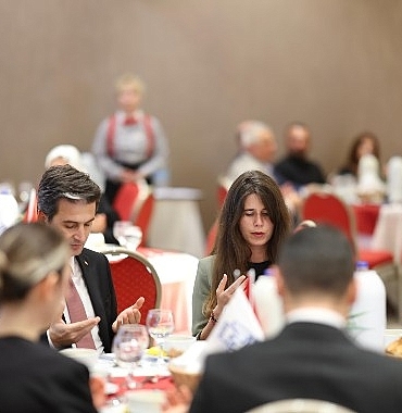 baskan-denizli-18-mart-sehitleri-anma-gunu-ve-canakkale-zaferinin-110-yil-donumunde-sehit-aileleri-ve-gaziler-ile-bir-araya-geldi.jpg