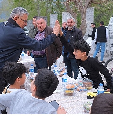 baskan-topaloglundan-beldibinde-iftar.jpg