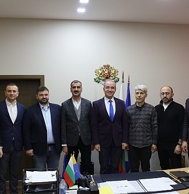 buyuksehir-heyetinden-asenovgrad-belediyesine-ziyaret.jpg