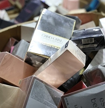 buyuksehir-zabitasindan-sahte-parfum-operasyonu.jpg