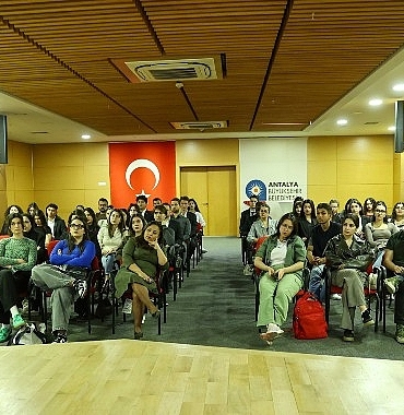 buyuksehirde-genclere-avrupa-birligi-firsatlari-toplantisi.jpg