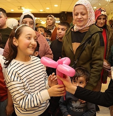 canikte-gonul-sofralari-ozel-cocuklar-icin-kuruldu.jpg