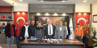 edremit-belediyesinde-bayram-coskusu.jpg