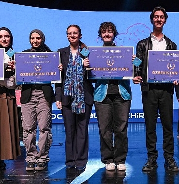 iyilik-kilavuzunda-oduller-sahiplerini-buldu.jpg