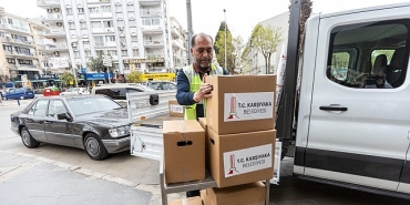karsiyaka-belediyesinden-ihtiyac-sahiplerine-ramazan-kolisi.jpg