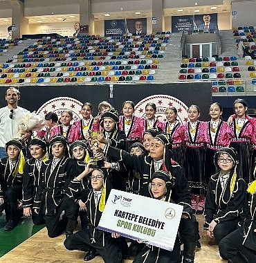 kartepe-halk-oyunlari-toplulugu-birinci-oldu.jpg