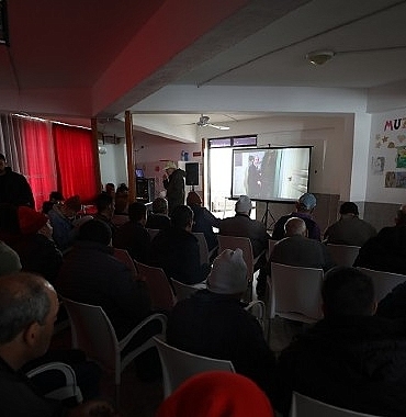 menderes-belediyesinden-bakimevi-etkinligi.jpg