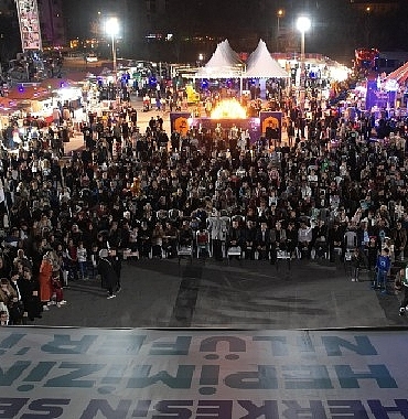 nilufer-ramazan-sokaginda-trabzon-ruzgari-esti.jpg