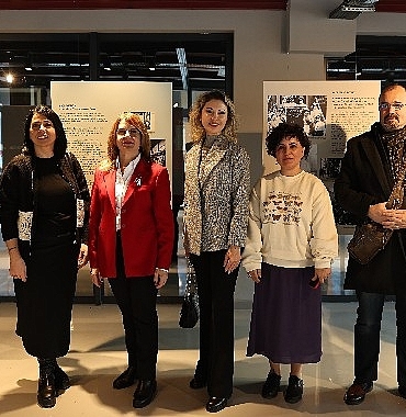 niluferde-bursanin-ipek-kadinlari-sergisi-acildi.jpg