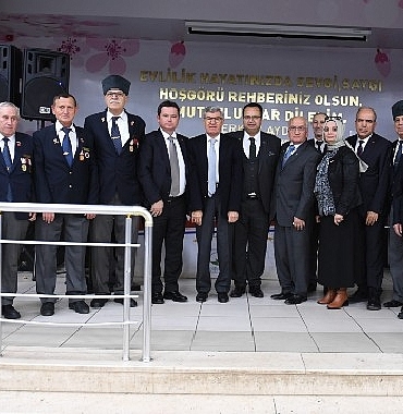 osmangazi-belediyesinden-sehit-ve-gazi-ailelerine-iftar.jpg
