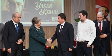 osmangazide-yilin-aydini-yasar-kemal.jpg