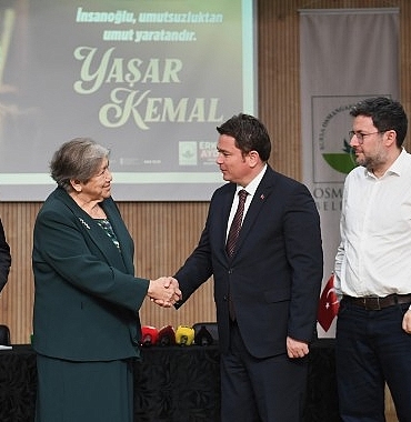 osmangazide-yilin-aydini-yasar-kemal.jpg