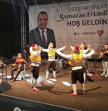 ramazan-etkinliklerinde-burdurlular-ve-canakkaleliler-gecesi.jpg