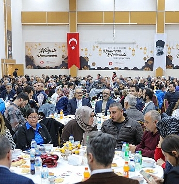 sivaslilar-iftar-sofrasinda-bulustu.jpg