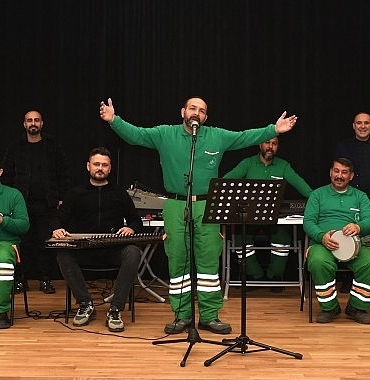 temizlik-iscileri-kurduklari-orkestra-ile-konser-verecek.jpg