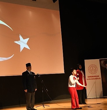 uc-kusak-bir-arada-istiklal-marsi.jpg