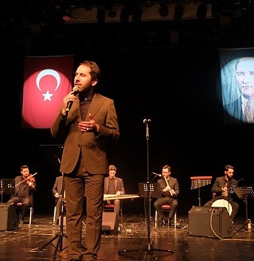 ustat-amir-ates-sevenleriyle-bulustu.jpg