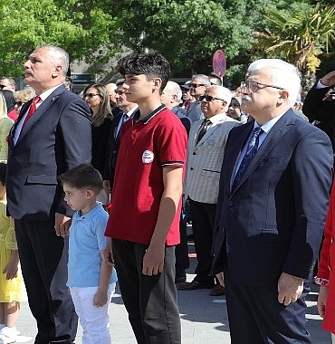 23-nisan-ulusal-egemenlik-ve-cocuk-bayraminin-105-yili-burhaniyede-cosku-ile-kutlandi.jpg