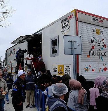 baskan-altay-mobil-mutfak-ve-mobil-ekmek-firinimiz-istanbullulara-hizmet-veriyor.jpg