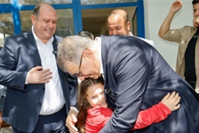 baskan-tugay-menderesin-koylerinde-ureticilerle-bulustu.jpg