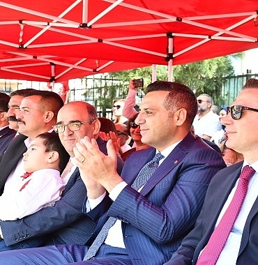 baskan-yildiz-23-nisan-coskusunu-miniklerle-paylasti.jpg
