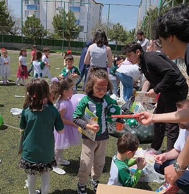 buyuksehir-genclik-meclisi-cocuklarin-23-nisan-coskusunu-paylasti.jpg