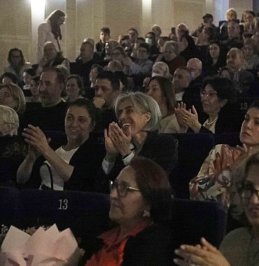 cankaya-evi-kursiyerlerinden-turkuler-ve-deyislerle-ritim-konseri.jpg