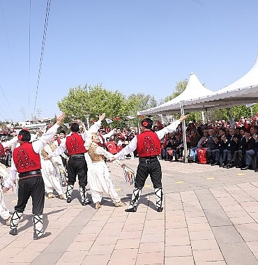 cankayada-23-nisan-coskusu-ataparkta-basladi.jpg