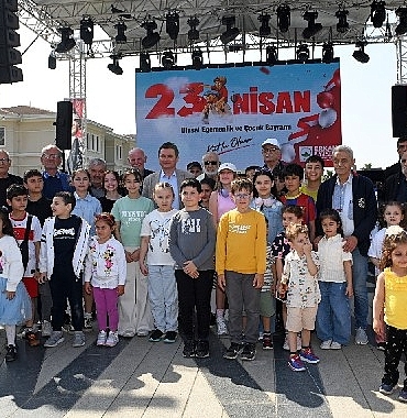 cocuklar-23-nisan-coskusunu-osmangazide-yasiyor.jpg
