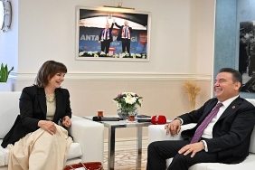 dunya-seyahat-ve-turizm-konseyi-baskani-julia-simpsondan-baskan-muhittin-boceke-ziyaret.jpg