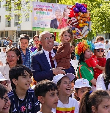 gaziemiri-23-nisan-coskusu-sardi.jpg