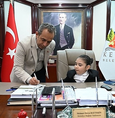 gencler-ve-cocuklar-mecliste-bulustu.jpg