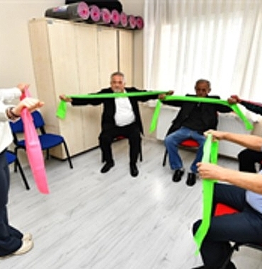 guzelbahce-saglikli-yas-alma-merkezi-kapilarini-acti.jpg