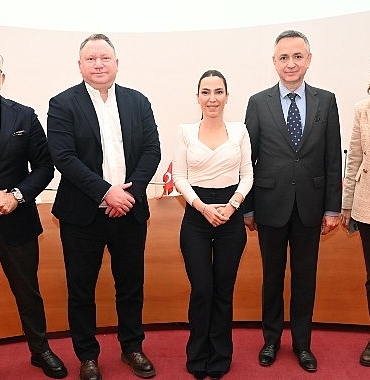 hedef-holding-ve-kocaeli-sanayi-odasindan-is-dunyasina-yonelik-finansal-seminer.jpg
