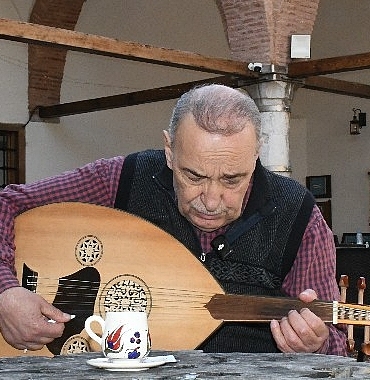 iznikte-muzige-adanmis-bir-omur.jpg
