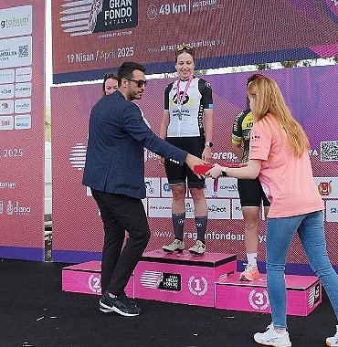 kemerde-pedallar-dostluk-icin-dondu.jpg