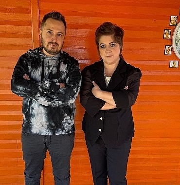 mahmut-gorgen-universal-vibes-albumunun-3-video-klibini-yayinladi-mahmut-gorgen-x-dilek-gunay-hasretin-kaldi-bende.jpg