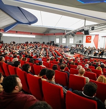 manisa-buyuksehir-belediyesi-genclik-senfoni-orkestrasi-kuruluyor.jpg