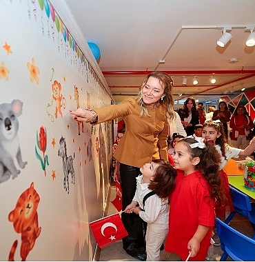 mutlu-cocuklar-yenilenmis-siniflarina-kavustu.jpg