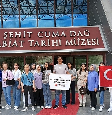 ogrenciler-mta-tabiat-tarihi-muzesini-gezdi.jpg